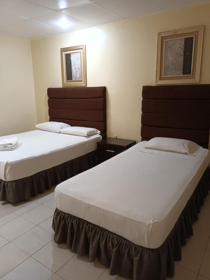 Mactan Pension House Lapu-Lapu City Esterno foto